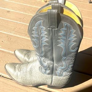 Justin Cowboy Boots